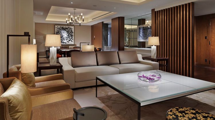 Palace Hotel Tokyo Suite