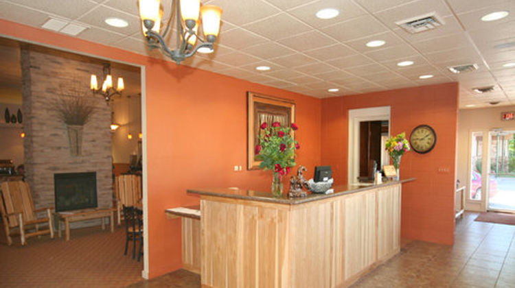 Trail's End Motel Lobby