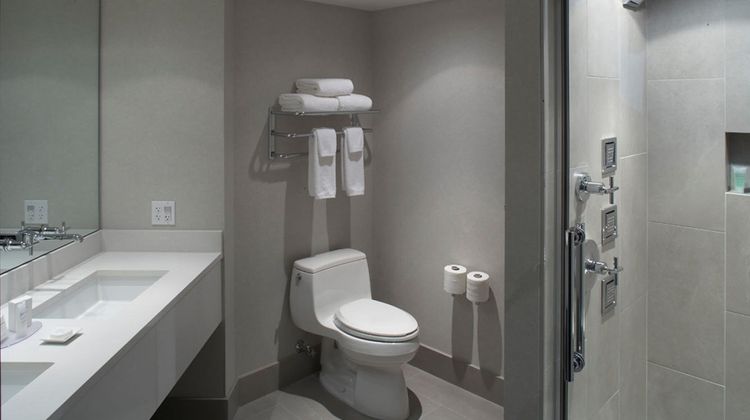 Inn on Woodlake Room