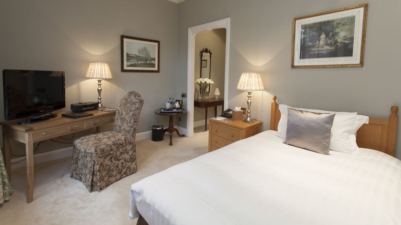 <b>Warren House Room</b>. Images powered by <a href="https://www.leonardoworldwide.com/" title="Leonardo Worldwide" target="_blank">Leonardo</a>.