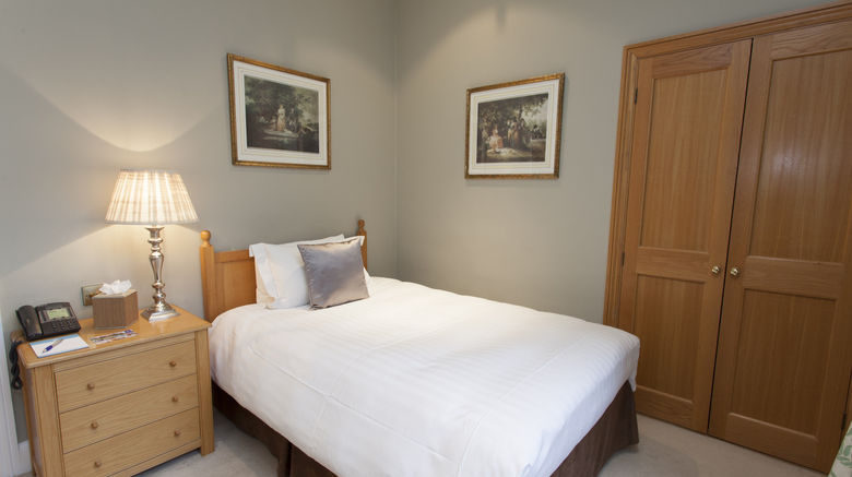 <b>Warren House Room</b>. Images powered by <a href="https://www.leonardoworldwide.com/" title="Leonardo Worldwide" target="_blank">Leonardo</a>.