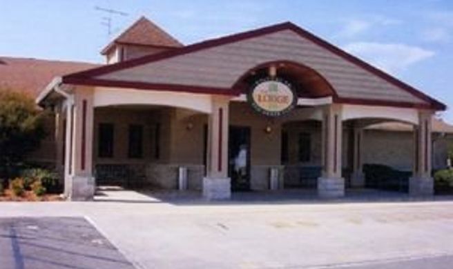Red Shoes RV Park & Chalets Exterior