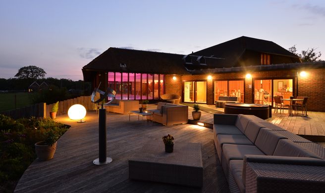 New Park Manor Hotel Exterior