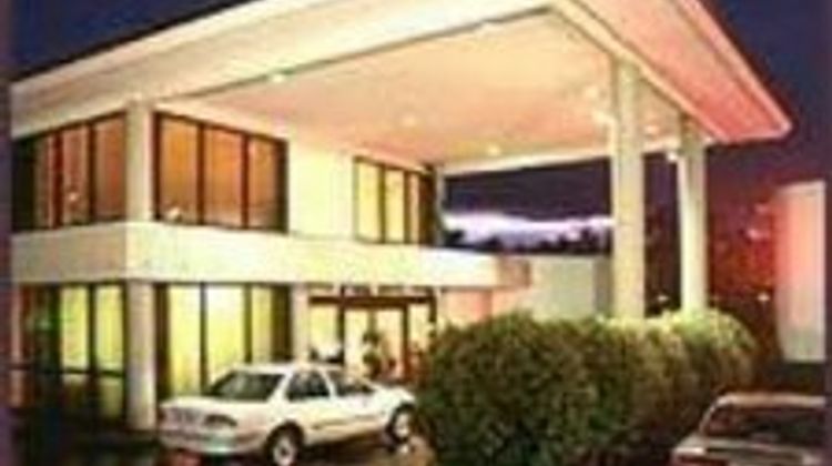 Sandown Regency Motor Inn Exterior