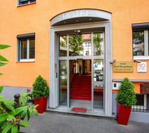 Hotel Burgschmiet Exterior