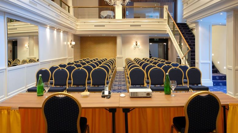 <b>Romantik Hotel Schweizerhof Meeting</b>. Images powered by <a href="https://www.leonardoworldwide.com/" title="Leonardo Worldwide" target="_blank">Leonardo</a>.