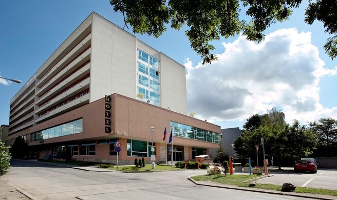 Hotel Avanti Exterior