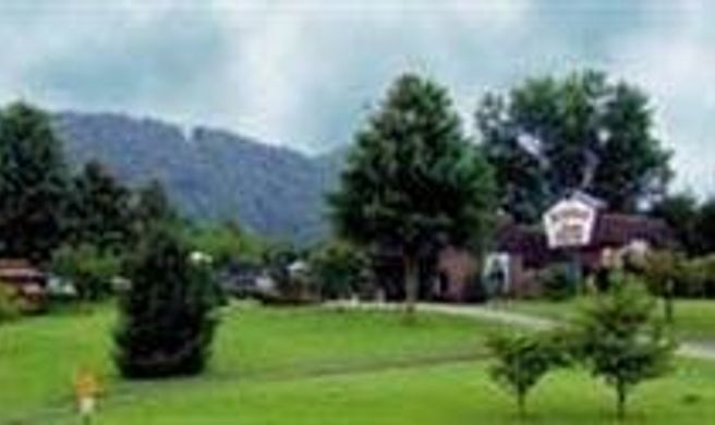 Highland Manor Inn Exterior