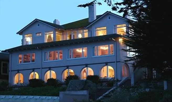 Martine Inn Exterior