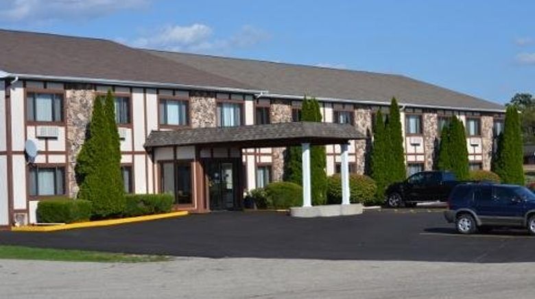 <b>Sky Lodge Inn & Suites Exterior</b>. Images powered by <a href="https://www.leonardoworldwide.com/" title="Leonardo Worldwide" target="_blank">Leonardo</a>.
