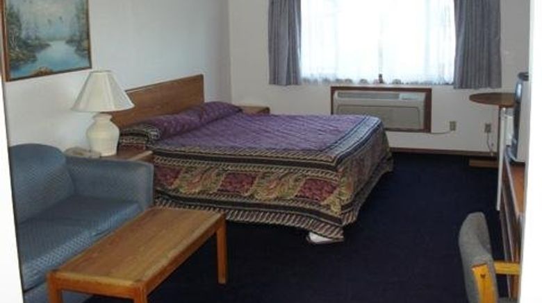 <b>Sky Lodge Inn & Suites Room</b>. Images powered by <a href="https://www.leonardoworldwide.com/" title="Leonardo Worldwide" target="_blank">Leonardo</a>.