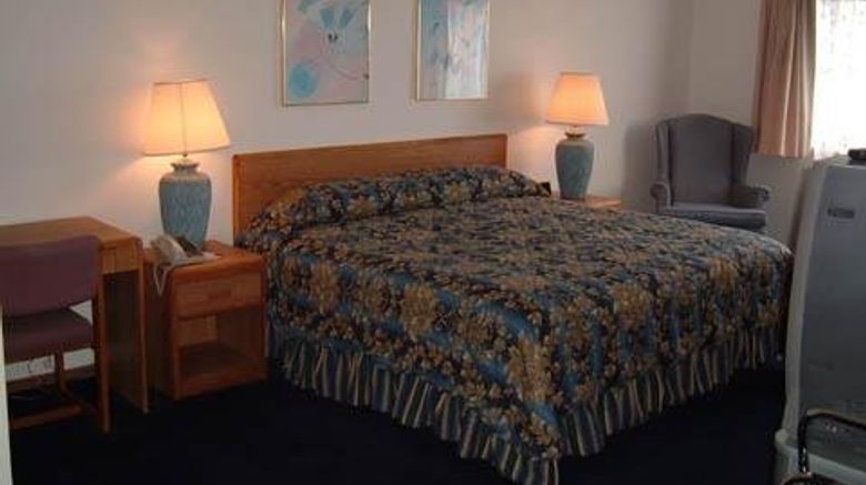 <b>Sky Lodge Inn & Suites Room</b>. Images powered by <a href="https://www.leonardoworldwide.com/" title="Leonardo Worldwide" target="_blank">Leonardo</a>.
