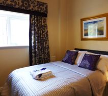 Bailey Ground Hotel Room