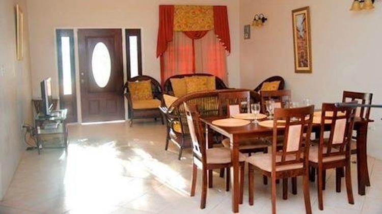 Suite Serenade Room