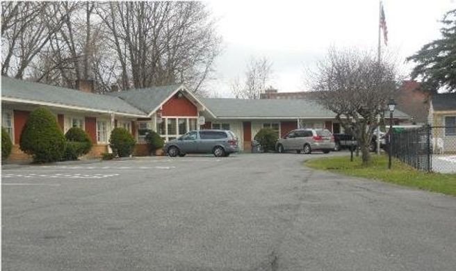 Berkshire Inn Exterior