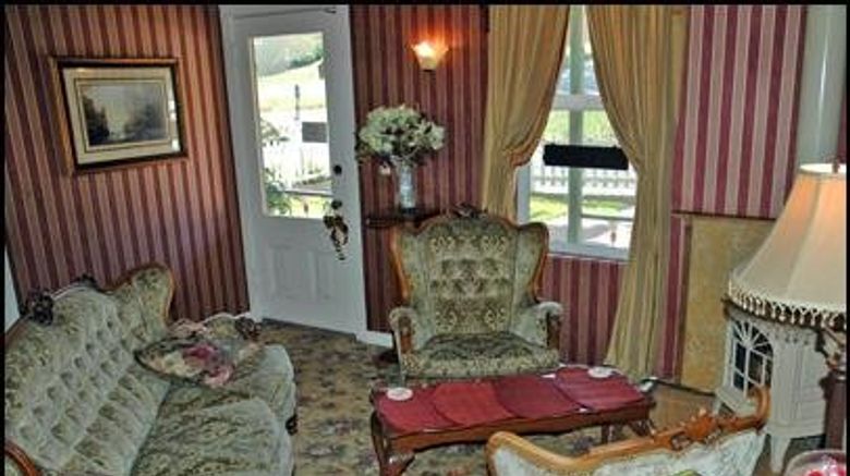 <b>The All Seasons Groveland Inn Suite</b>. Images powered by <a href="https://www.leonardoworldwide.com/" title="Leonardo Worldwide" target="_blank">Leonardo</a>.