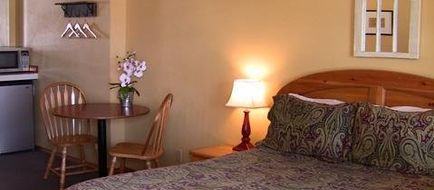 Mt Gardner Inn Room