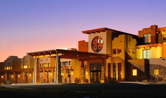 Moenkopi Legacy Inn & Suites Exterior