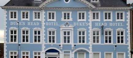 Dukes Head Hotel Exterior