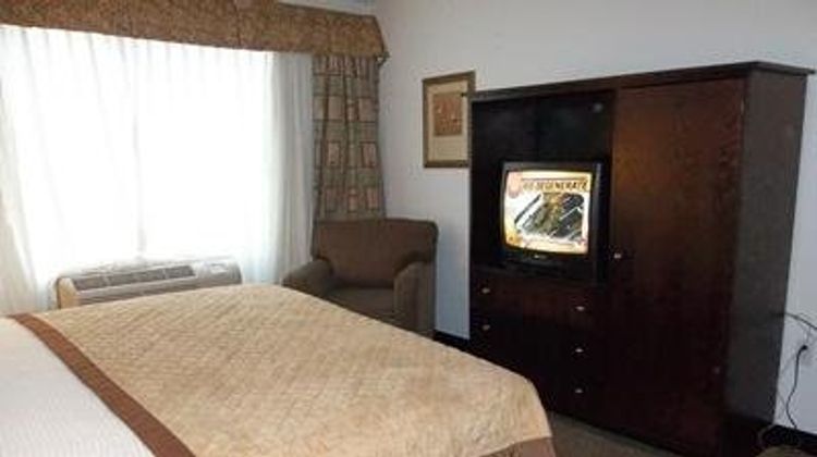 Arlington Suites Suite