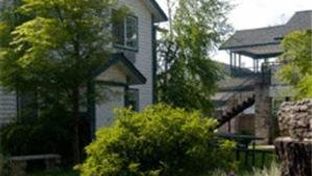 Grass Valley Courtyard Suites