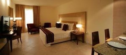Belvedere Court Hotel Apartments Room