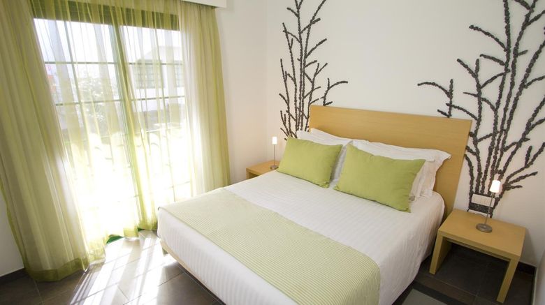 <b>Club Del Carmen Room</b>. Images powered by <a href="https://www.leonardoworldwide.com/" title="Leonardo Worldwide" target="_blank">Leonardo</a>.