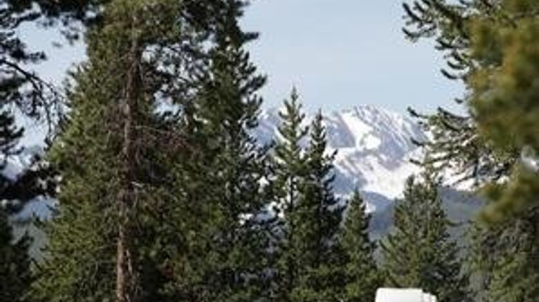 <b>Headwaters Lodge & Cabins at Flagg Ranch Suite</b>. Images powered by <a href="https://www.leonardoworldwide.com/" title="Leonardo Worldwide" target="_blank">Leonardo</a>.