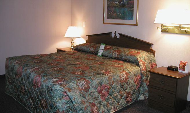 InTown Suites Baton Rouge Room