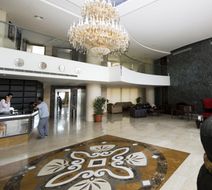 Hollywood Inn Boutique Hotel Lobby
