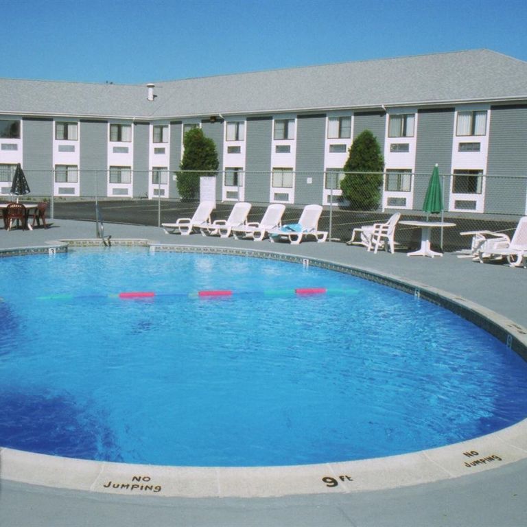 Ambassdor Inn & Suites -Cape Cod