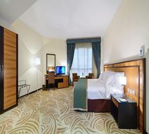 Al Majaz Premiere Deluxe Hotel Room