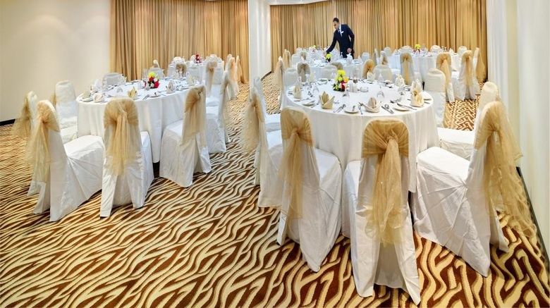 <b>Al Majaz Premiere Deluxe Hotel Meeting</b>. Images powered by <a href="https://www.leonardoworldwide.com/" title="Leonardo Worldwide" target="_blank">Leonardo</a>.