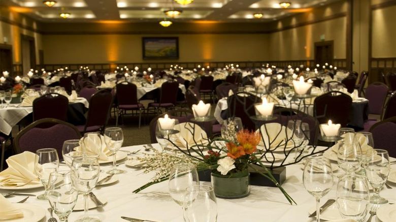 <b>Grand Summit Hotel Ballroom</b>. Images powered by <a href="https://www.leonardoworldwide.com/" title="Leonardo Worldwide" target="_blank">Leonardo</a>.
