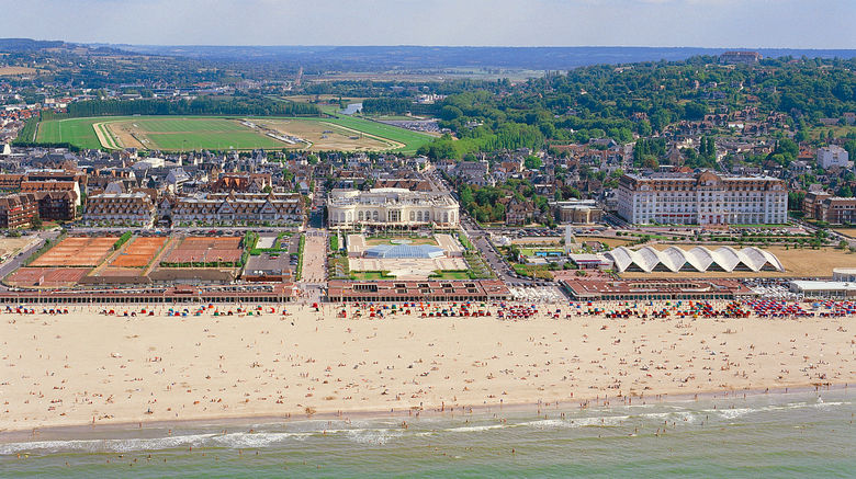 <b>Hotel Royal Barriere Deauville Exterior</b>. Images powered by <a href="https://www.leonardoworldwide.com/" title="Leonardo Worldwide" target="_blank">Leonardo</a>.