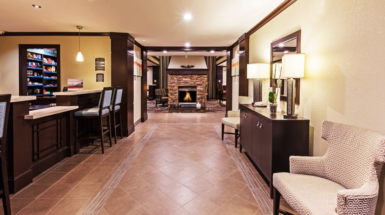 <b>Staybridge Suites Lobby</b>. Images powered by <a href="https://www.leonardoworldwide.com/" title="Leonardo Worldwide" target="_blank">Leonardo</a>.