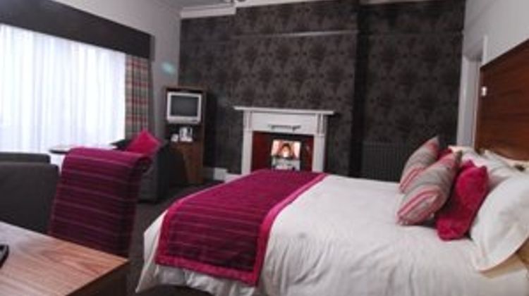Dalmeny Hotel Room