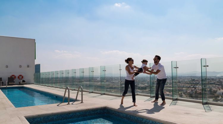 Holiday Inn Express & Suites Angelopolis Pool