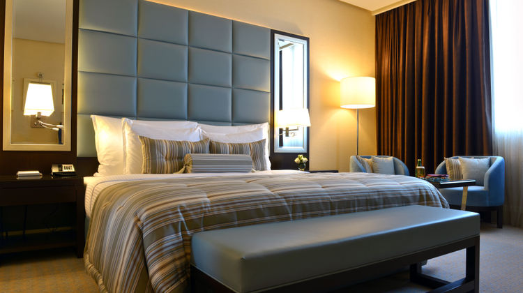 Millennium Hotel & Convention Centre Room