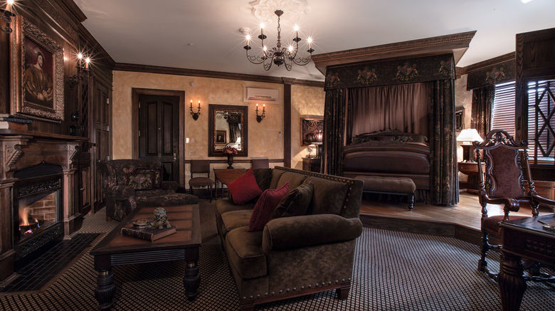 <b>The Chanler at Cliff Walk Room</b>. Images powered by <a href="https://www.leonardoworldwide.com/" title="Leonardo Worldwide" target="_blank">Leonardo</a>.
