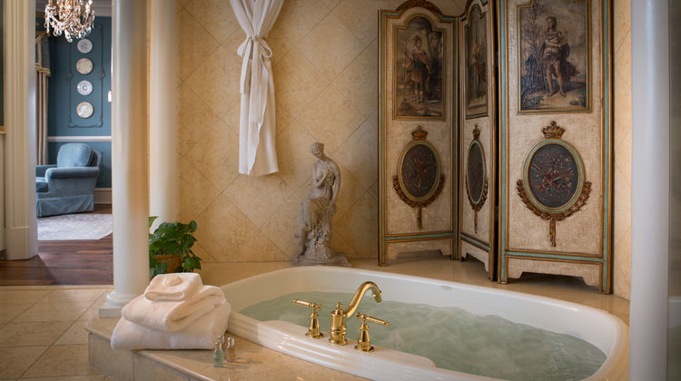 The Chanler at Cliff Walk Room