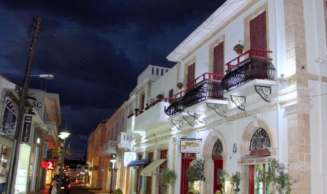 Kiniras Hotel Exterior