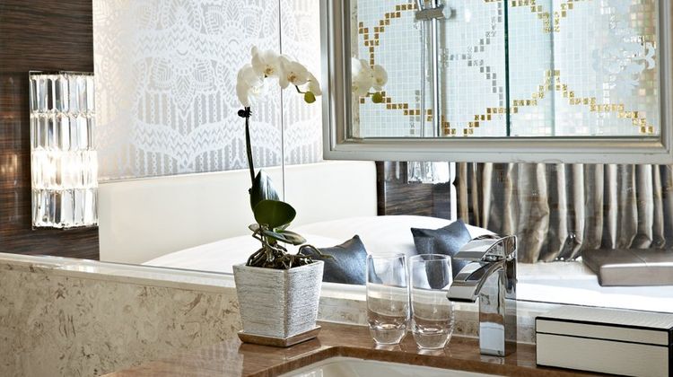 Dorsett Kwun Tong, Hong Kong Room