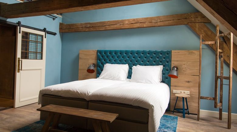 <b>Van Rossum City Hotel Room</b>. Images powered by <a href="https://www.leonardoworldwide.com/" title="Leonardo Worldwide" target="_blank">Leonardo</a>.