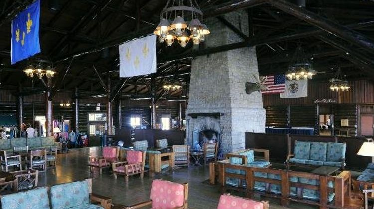 Starved Rock Lodge Lobby