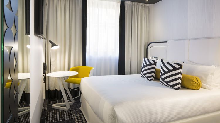 Hotel Ekta Room