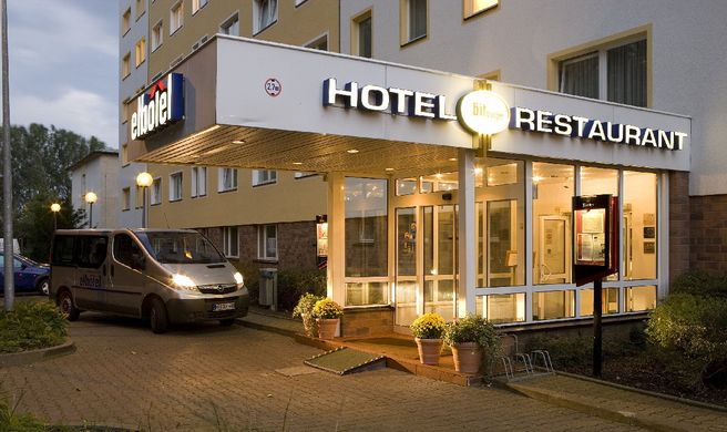 Elbotel Rostock Exterior