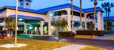 Vista Inn & Suites of Tampa Exterior