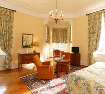 Chateau de l'Ile Room