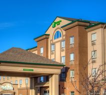 Holiday Inn Hotel & Suites Exterior